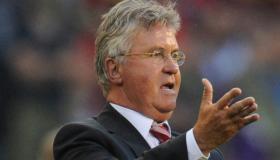 جوس هيدينك يقدم إستقالته من تدريب المنتخب الهولندي